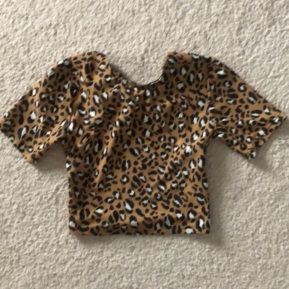 Short sleeve crop bathing suit top